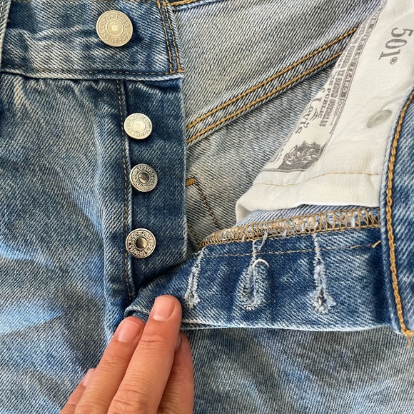 Levi’s 501 denim shorts - Picture 3 of 3